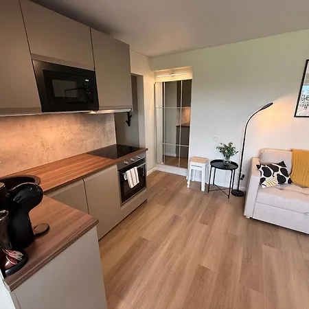 Modern Sea View Apartment, Sleeps 6, Pohja-tallinn Apartament