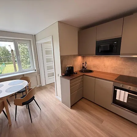 Modern Sea View Apartment, Sleeps 6, Pohja-tallinn Apartament